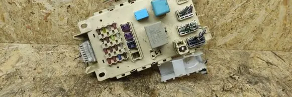 Toyota Yaris Fuse module