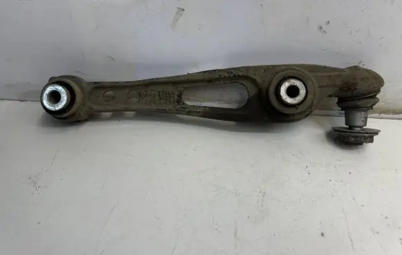 Land Rover Discovery 5 Front lower control arm/wishbone JPLA3C255DA