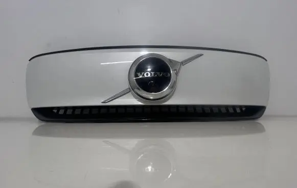 Volvo XC40 Front grill 32337604
