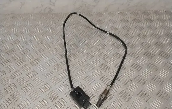 Volkswagen Touran III Lambda probe sensor 05N907807E
