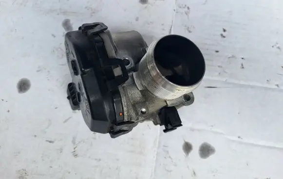 Peugeot 308 Throttle valve 9830171480 032923667