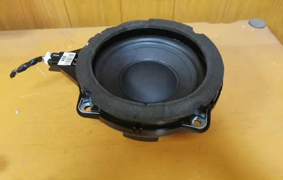 Hyundai i40 Subwoofer speaker 96380-3Z050