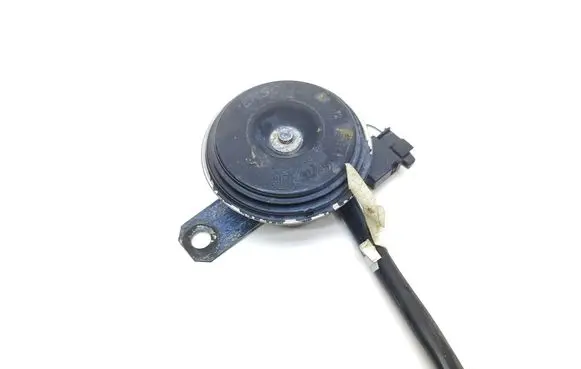 Toyota Yaris XP210 Horn signal 000026