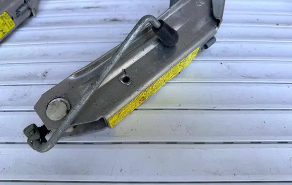 Audi A4 S4 B7 8E 8H Lift Jack 8L0011031A