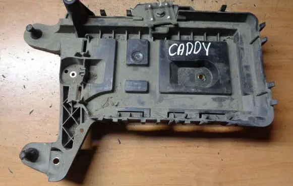Volkswagen Caddy Battery tray 1K0915333
