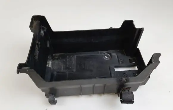 Opel Insignia A Battery box tray 13310739