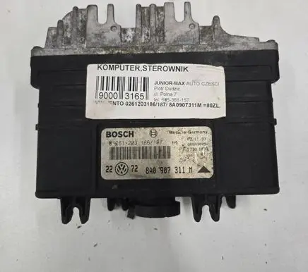 Volkswagen Golf III Engine control unit/module 8A0907311M 26SA3009 0261203186