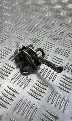 Opel Vectra C Rear door check strap stopper