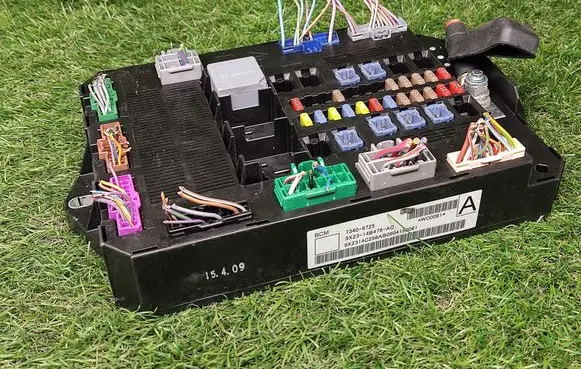 Jaguar XF X250 Power management control unit 9X2314B476AC