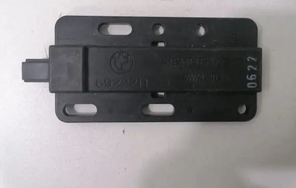 BMW X5 E70 Keyless system antenna 6922211