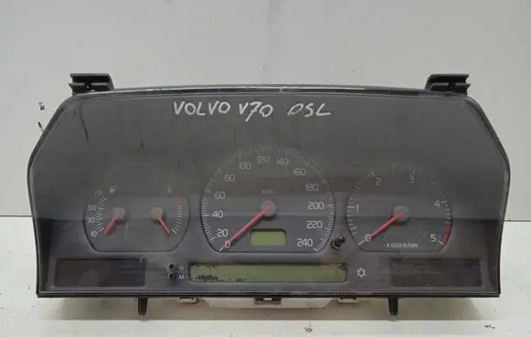 Volvo S70 V70 V70 XC Speedometer (instrument cluster) 9168138