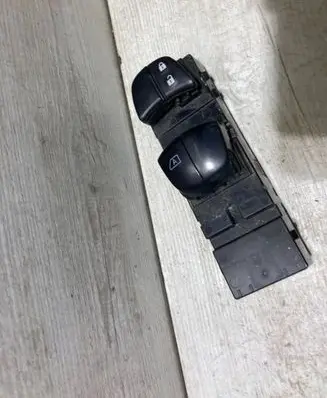 Nissan Micra K14 Electric window control switch
