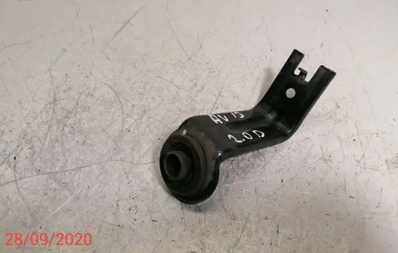 Toyota Avensis T270 Radiator support slam panel bracket 