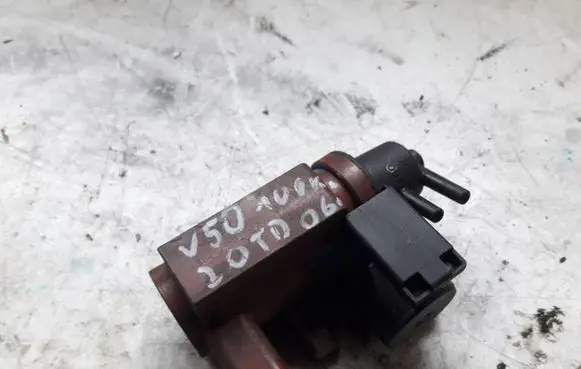 Volvo V50 Vacuum valve 