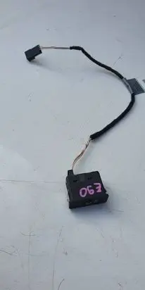 BMW 3 E90 E91 AUX in-socket connector 6930561