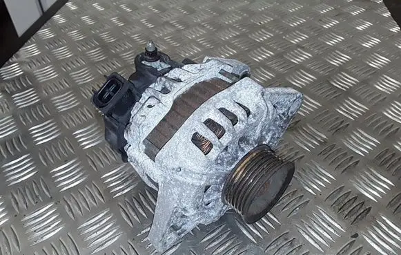 Hyundai i30 Generator/alternator 2655447 373002b101