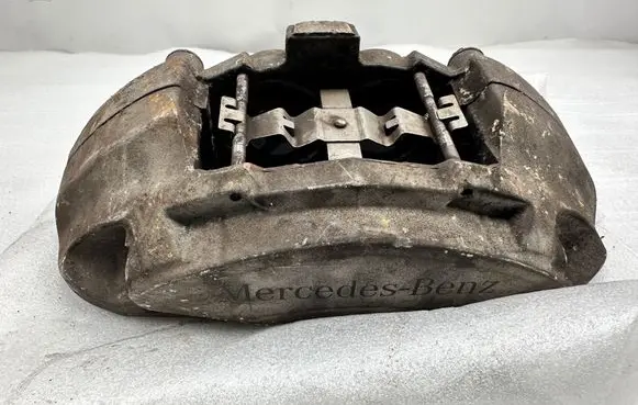 Mercedes-Benz CLS C218 X218 Front brake caliper 