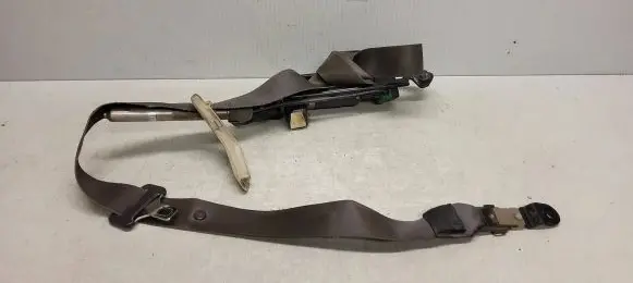Volvo S60 Front seatbelt 8406669 9406669084 8626244