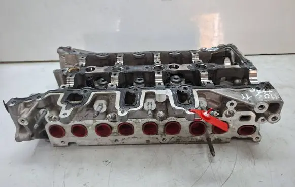 Renault Trafic III (X82) Engine head S27610673 110411748R
