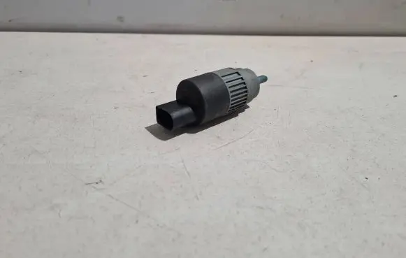 Jaguar XF Windscreen/windshield washer pump 6M2113K082AB