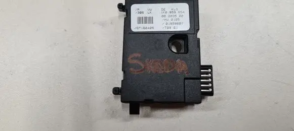 Skoda Octavia Mk2 (1Z) Steering angle sensor 1K0959654 00203500 01858607