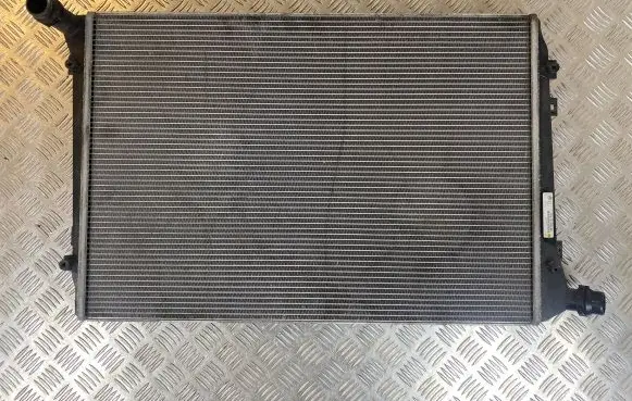 Volkswagen PASSAT B6 Coolant radiator 3C0121253AK
