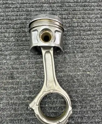 Jeep Grand Cherokee Piston with connecting rod