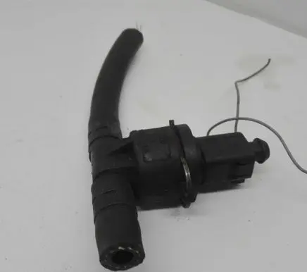 Audi A4 S4 B6 8E 8H Fuel temperature sensor 038906081A