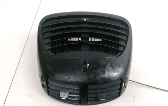 Alfa Romeo 147 Dash center air vent grill 225501 A504