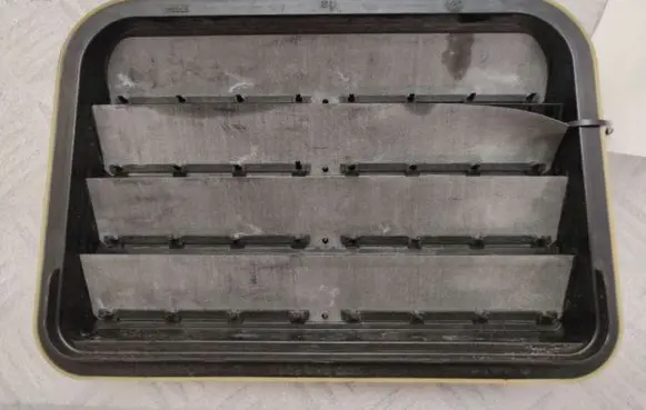 Porsche Cayenne (92A) Quarter panel pressure vent 7PP819181A