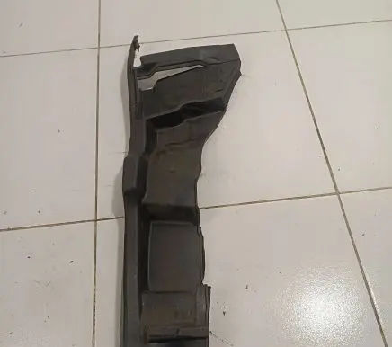 Nissan Murano Z51 Fender end trim 658211AA0B