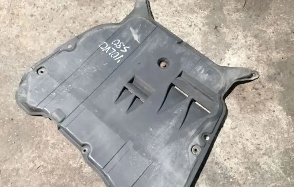 Volvo S80 Engine splash shield/under tray