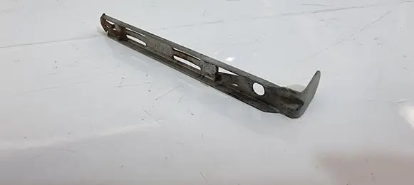 Volvo XC90 Headlight/headlamp mounting bracket 8637181