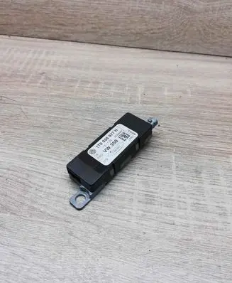 Volkswagen Touran I Aerial antenna amplifier 1T0035577H VW358