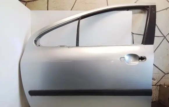 Peugeot 307 Front door
