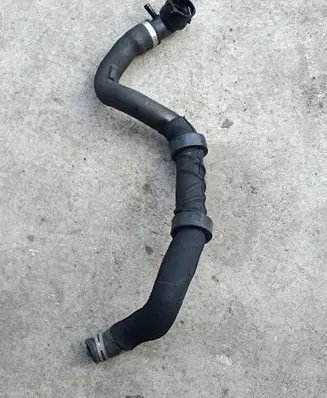 Audi Q7 4L Engine coolant pipe/hose 4L0121101
