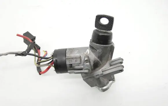 Mercedes-Benz Vito Viano W638 Ignition lock 