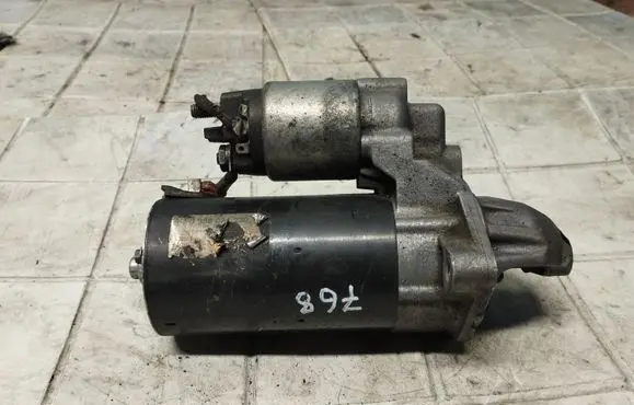 BMW 5 E60 E61 Starter motor 0986021230
