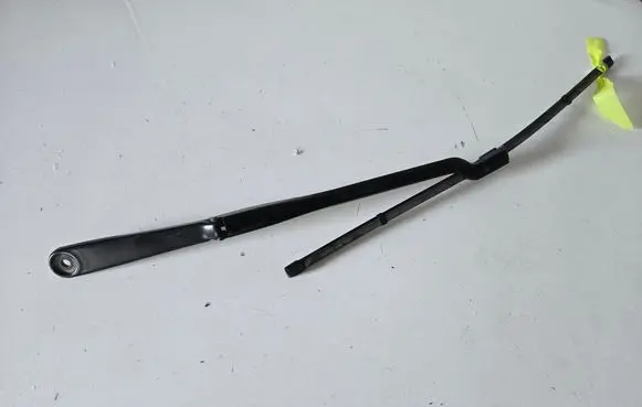 BMW M8 F93 Gran Coupe Front wiper blade arm 152723