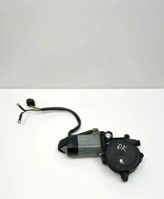 Mercedes-Benz SL R129 Front door window regulator motor 0130821329
