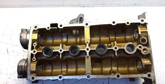 Volkswagen PASSAT B6 Rocker cam cover 03C103475BC