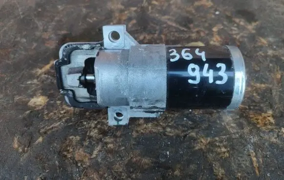 Mazda 3 II Starter motor L53818400B