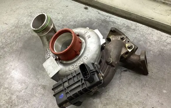 Mercedes-Benz CLS C218 X218 Turbo A6420909580 7948774