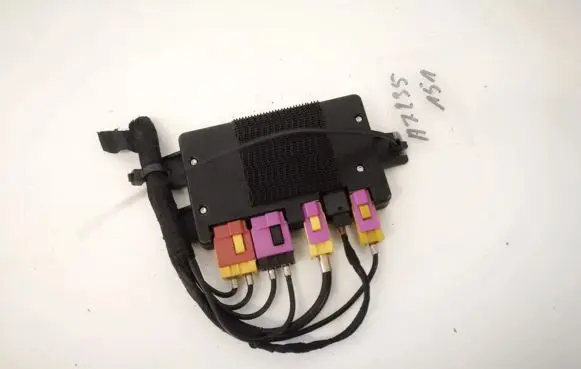 Audi A6 S6 C5 4B Antenna control unit 