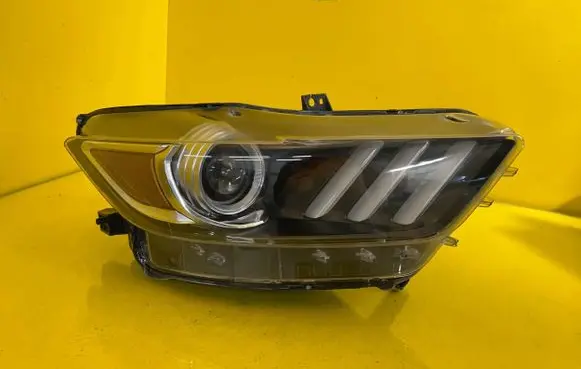Ford Mustang VI Headlight/headlamp
