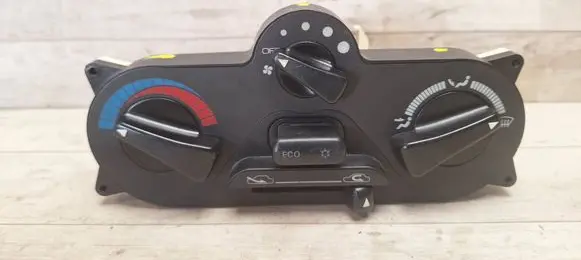 Mitsubishi Carisma Climate control unit 9041704717 9041704707