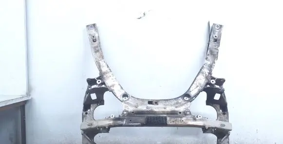 BMW 5 E60 E61 Front subframe 6759461 6759462