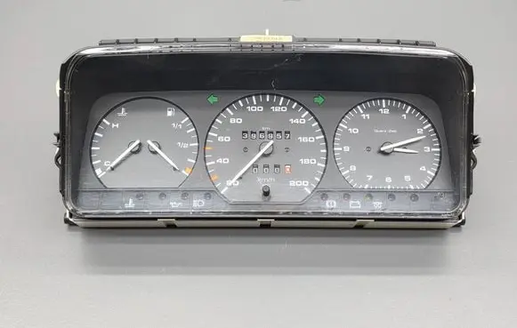 Volkswagen Transporter - Caravelle T4 Speedometer (instrument cluster) 81117657