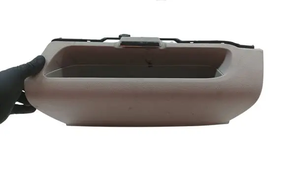 Nissan Note (E11) Glove box