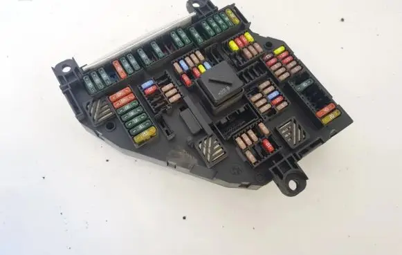 BMW 5 GT F07 Fuse box set 016704991E 0-1670499-1E